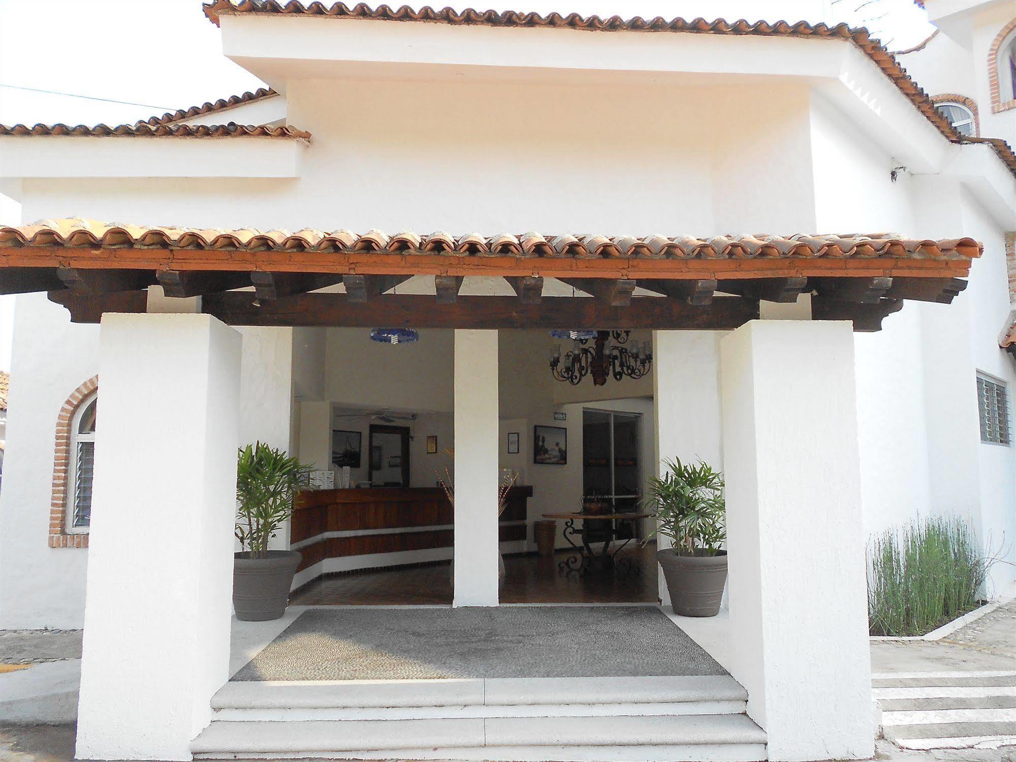 Vista Vallarta All Suites On The Beach Бусериас Экстерьер фото