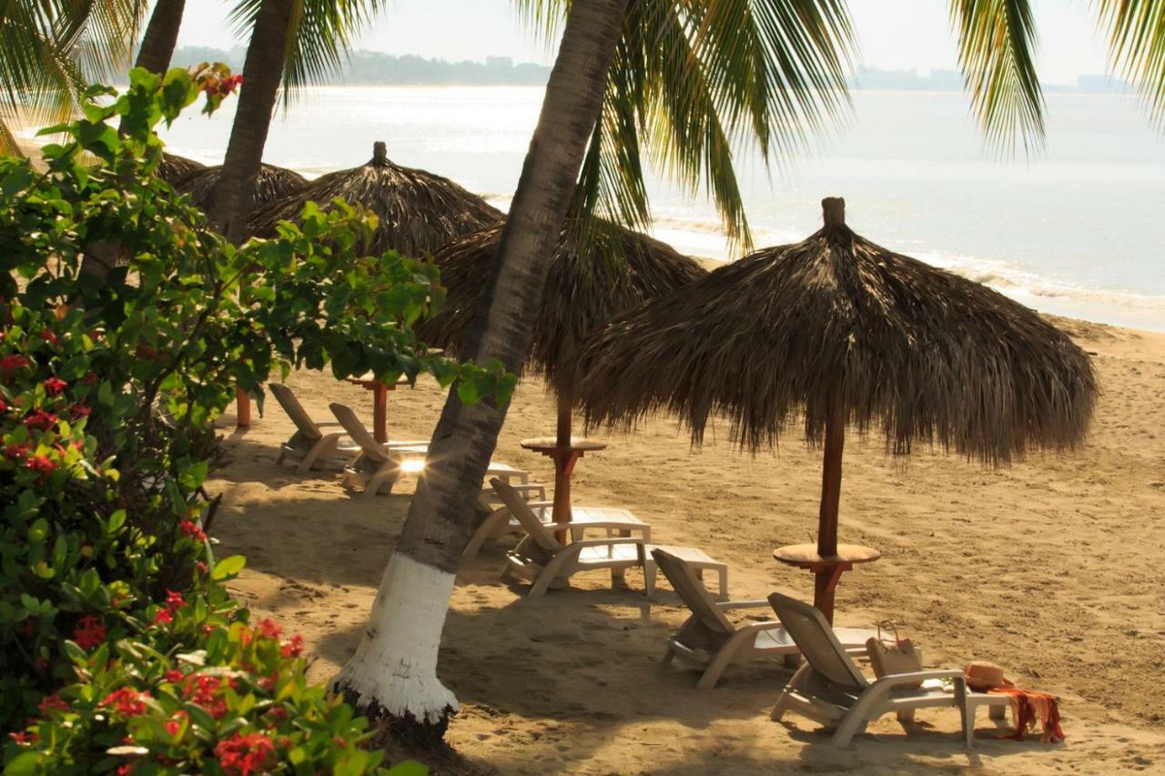 Vista Vallarta All Suites On The Beach Бусериас Экстерьер фото